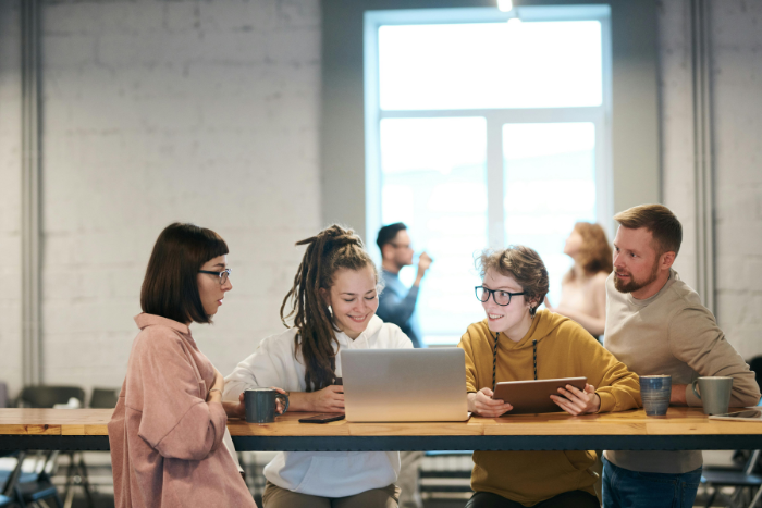 Un gruppo di lavoro che permette di mettersi in relazione concedendosi tempo dell'ascolto