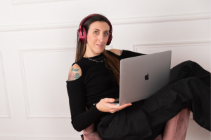 Un immagine di Federica nel racconto su Maternità e lavoro: cosa ho imparato in dieci anni di salti